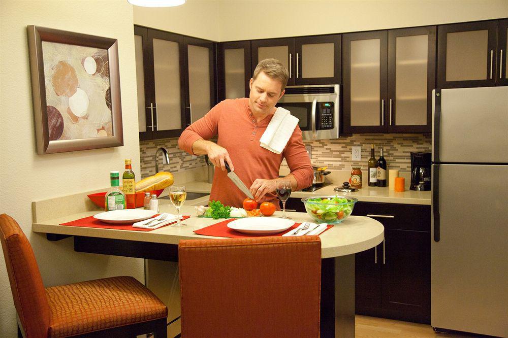 Hotel Staybridge Buffalo-amherst By Ihg